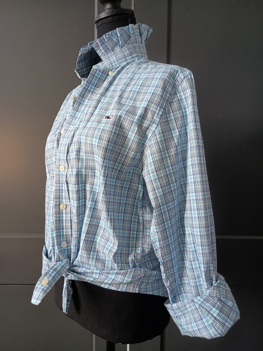 Upcycled Women's Vineyard Vines Ruffle Collar Shirt #113